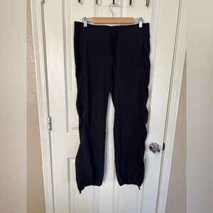 Athleta La Viva Pants With Ruched Sides